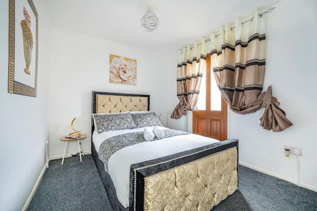 *C.Sani* Setup For Your Most Relaxed & Amazing Stay + Free Parking + Free Fast Wifi * Leeds (West Yorkshire) Exterior foto