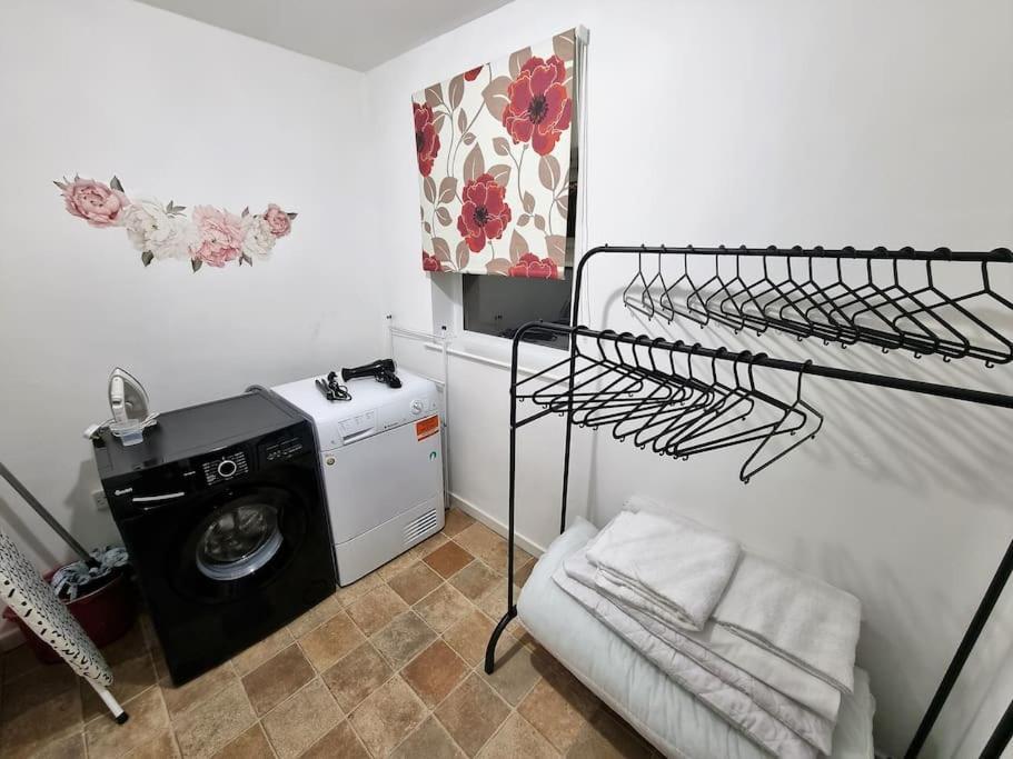*C.Sani* Setup For Your Most Relaxed & Amazing Stay + Free Parking + Free Fast Wifi * Leeds (West Yorkshire) Exterior foto