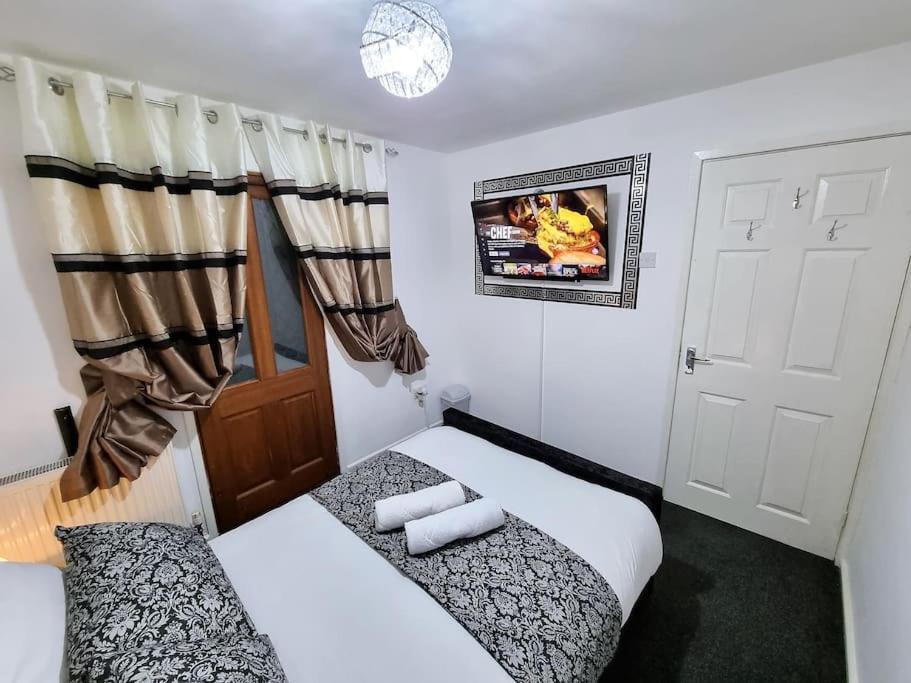 *C.Sani* Setup For Your Most Relaxed & Amazing Stay + Free Parking + Free Fast Wifi * Leeds (West Yorkshire) Exterior foto