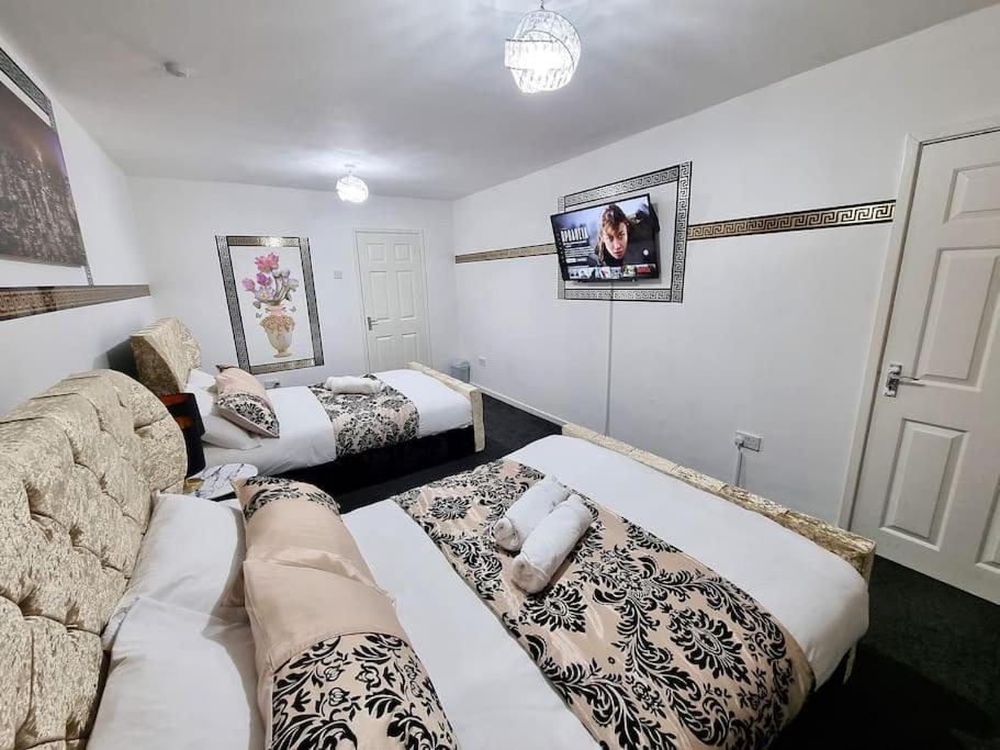 *C.Sani* Setup For Your Most Relaxed & Amazing Stay + Free Parking + Free Fast Wifi * Leeds (West Yorkshire) Exterior foto